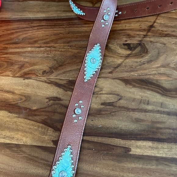 Original Guess leather belt with unique buckle - Picture 2 of 7